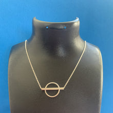 Load image into Gallery viewer, Bar Circle Necklace